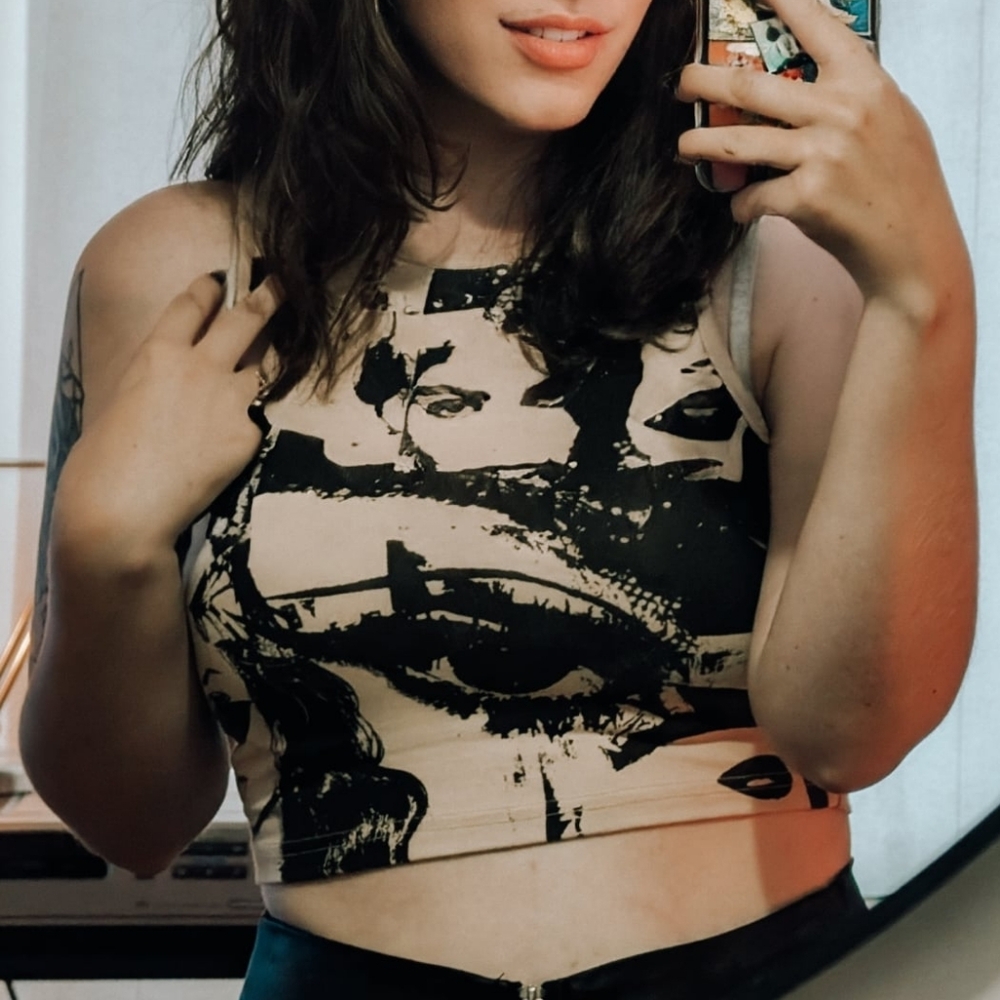 SHEIN Beige Crop Tank with Black Graphic Print - Picture 3 of 5
